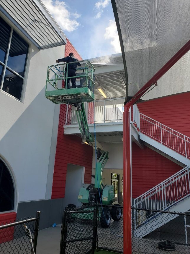 Pressure Cleaning before cleaning